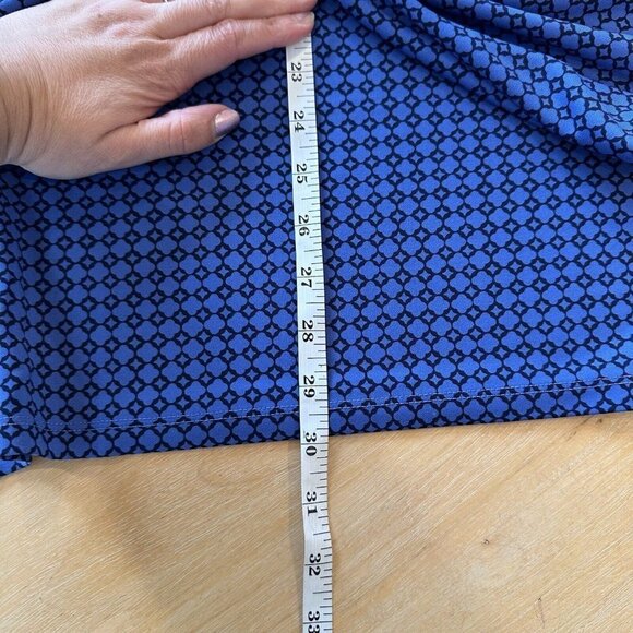 Talbots Womens Blue Diamond Print V Neck Sleeveless Stretch Blouse 3X Plus UPF - Picture 9 of 9